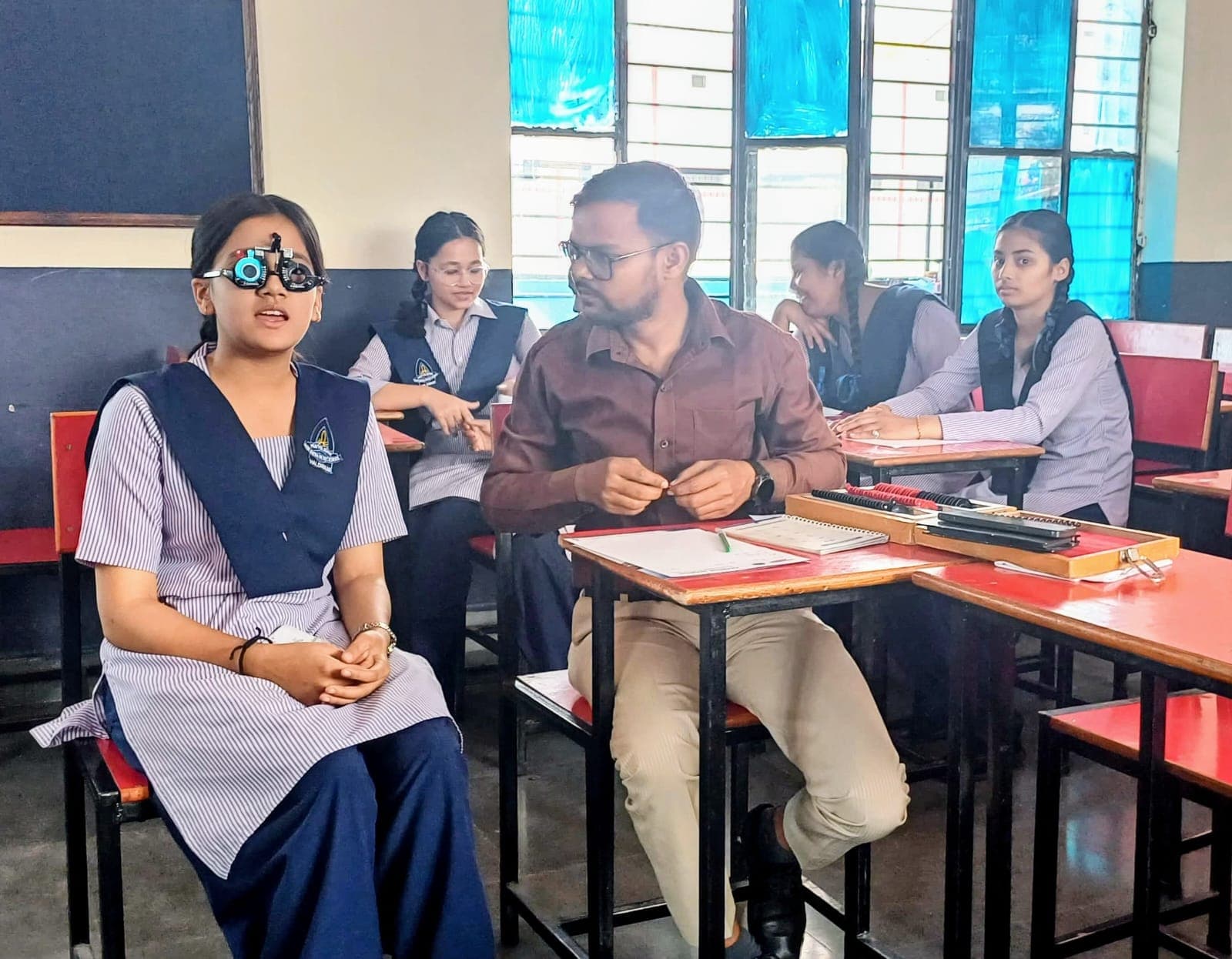 👁️👩‍⚕️ Eye Checkup in Our School – Celebrating World Health Day 🌍